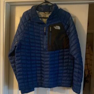 The North Face Royal Blue and Black Quilted Puffer